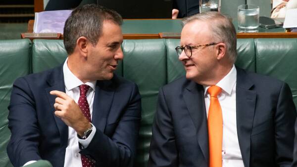 Cyclone upends Labor's snap election plans, budget to be handed down