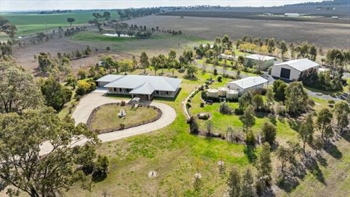 Stevally: Darling Downs lifestyle gem with excellent infrastructure | Video