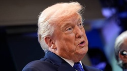 Aussie farmers back in the firing line as Trump imposes new global tariff