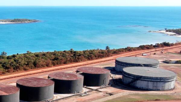 Canberra urged to fund refurbishment of NT fuel tanks for national security