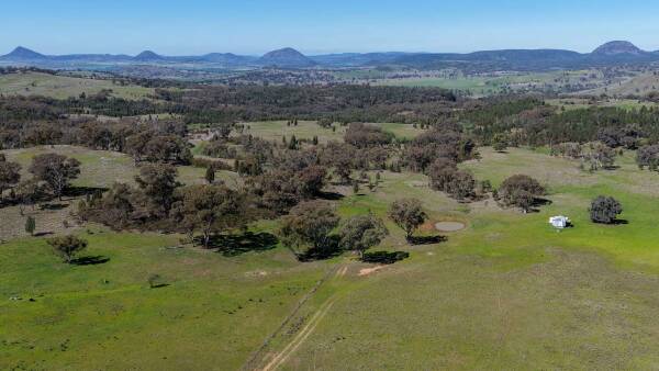 Cattle breeding property with additional lifestyle, conservation bonus